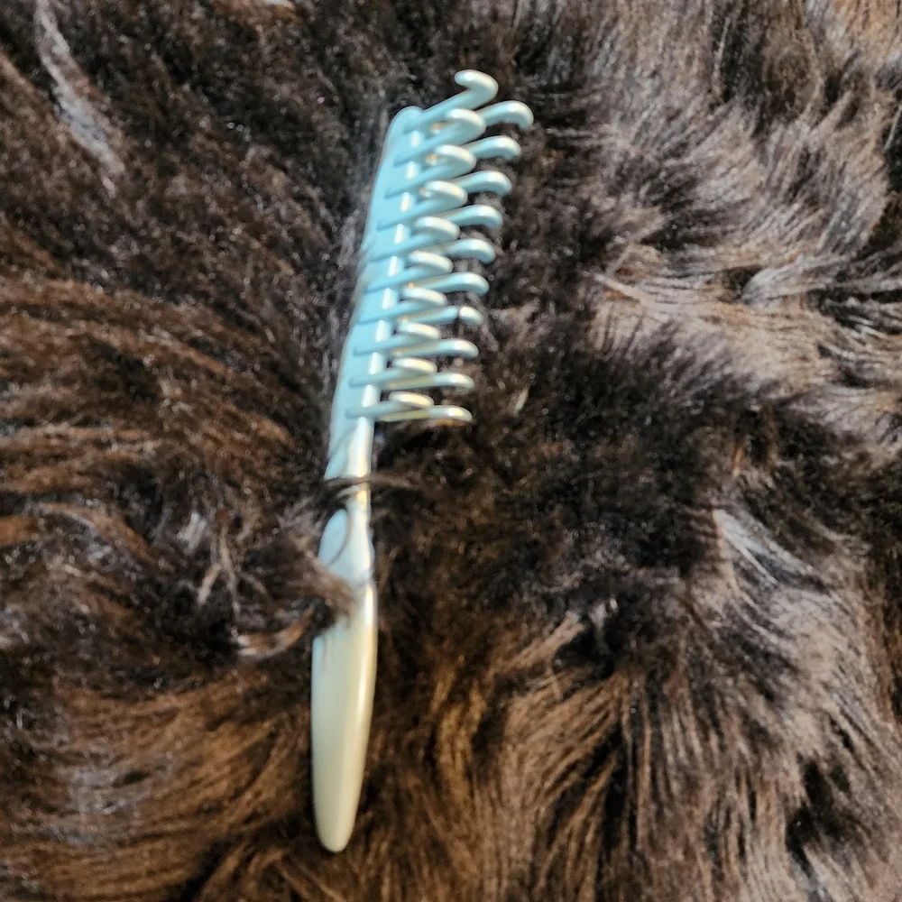 Ultimate Root Booster Volumizing Wide Tooth Hook Comb